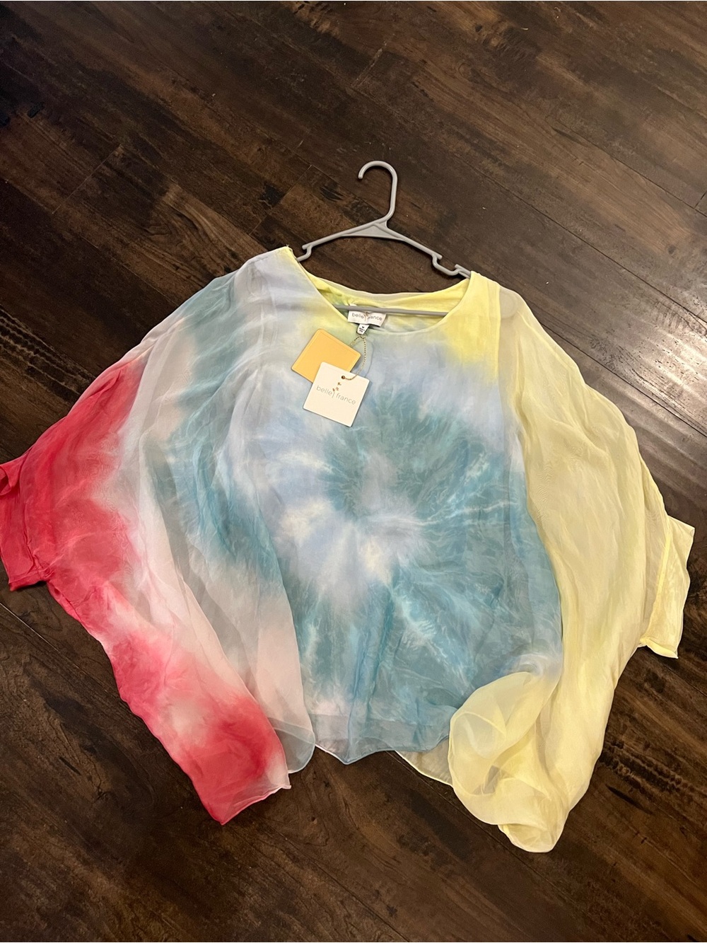 NWT Belle France flowy top size M, silk